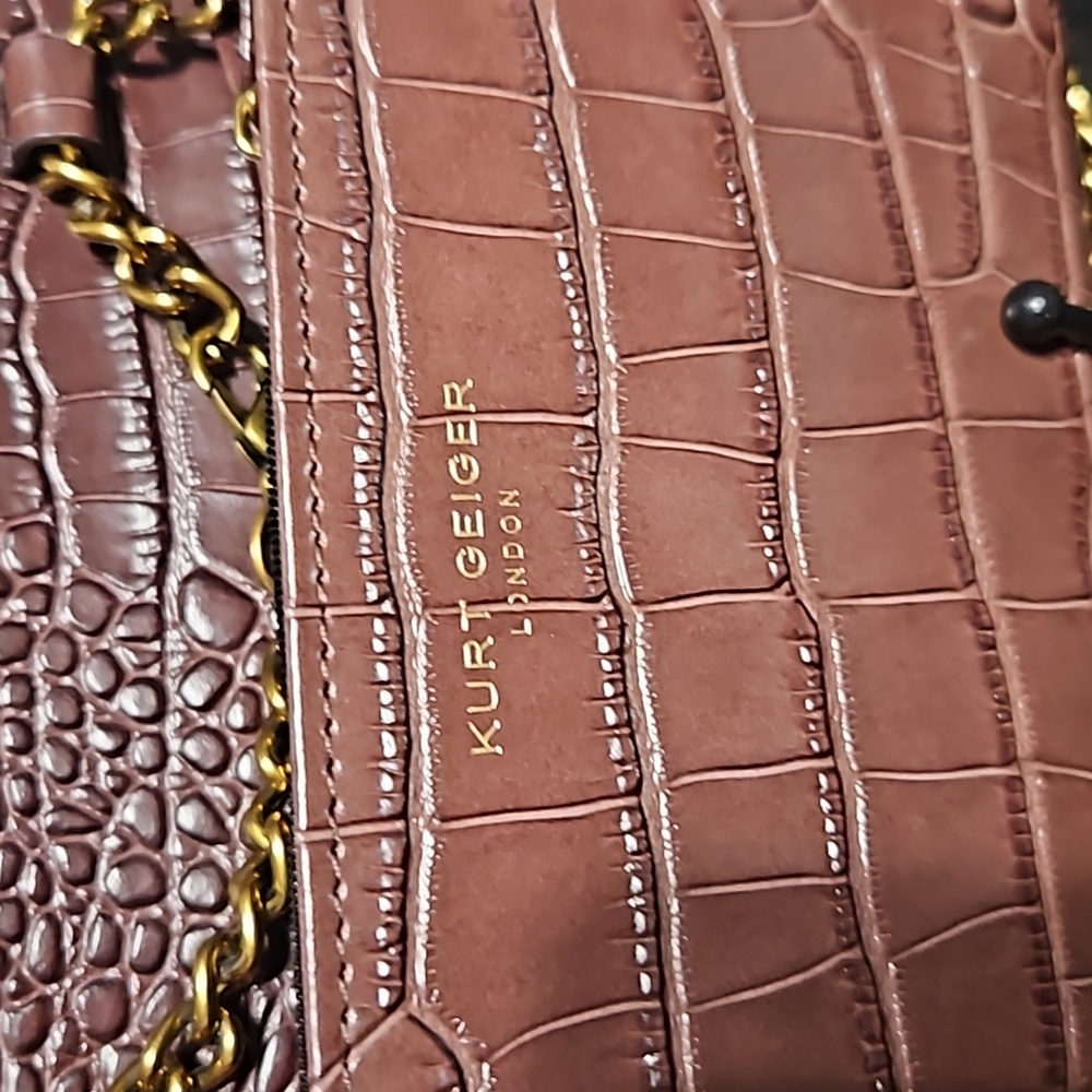 KURT GEIGER LONDON EUC Croc embossed wallet with crossbody chain and dust bag🔥 - Picture 4 of 8